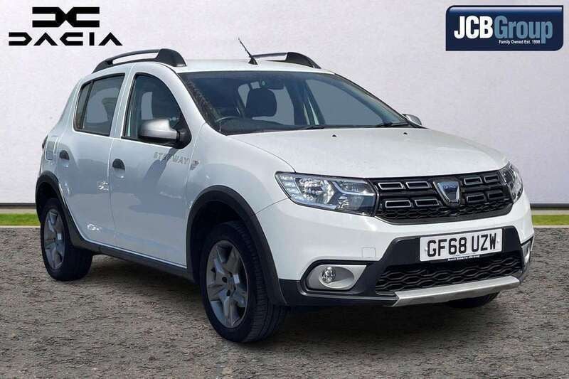 White Used 2018 Dacia Sandero Comfort Hatchback | £6,995 (Fair price) - Image 1/4