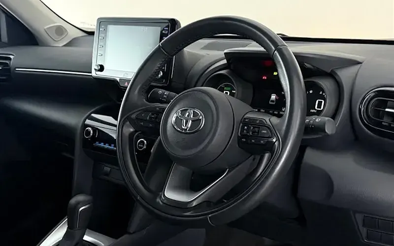 Used Toyota Yaris Hybrid 116 HP (85 kW) 2026 Estate