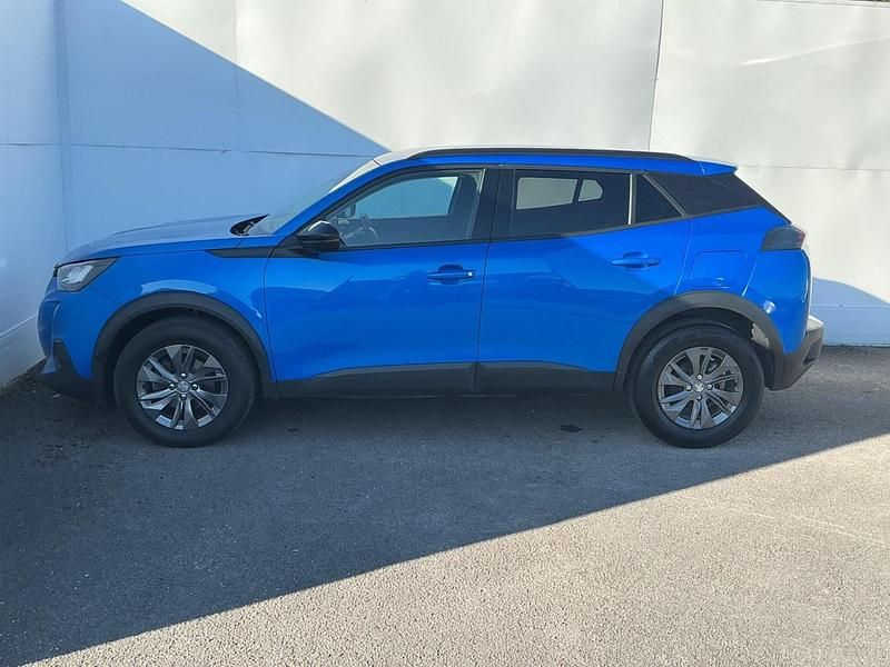 Begagnad Peugeot 2008 Active+ 2023 Blå SUV