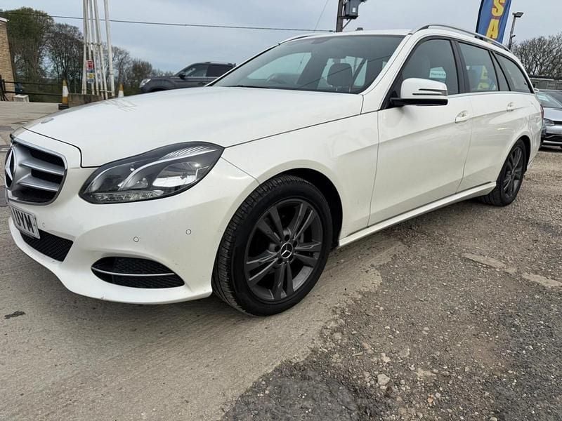 Begagnad Mercedes E220 SE 2013 Vit Kombi