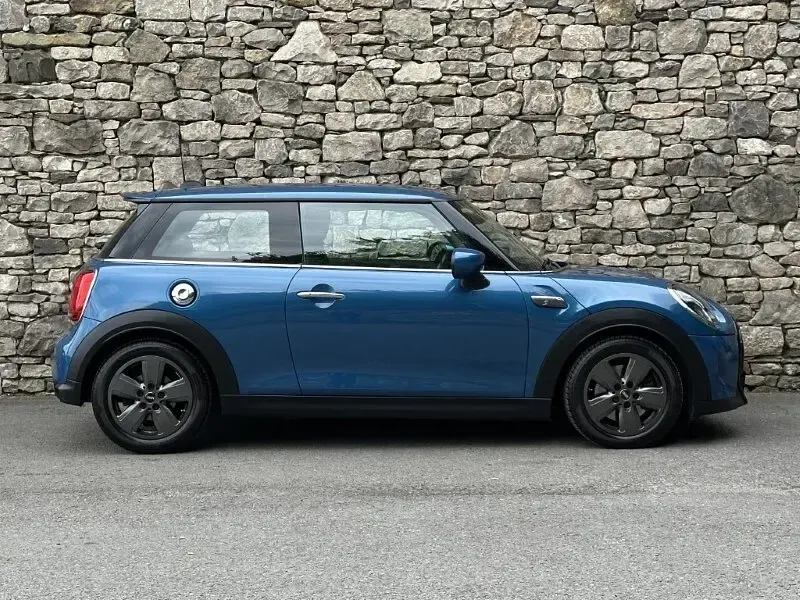 Used Mini Cooper S Classic 176 HP (129 kW) 2022 Blue Hatchback