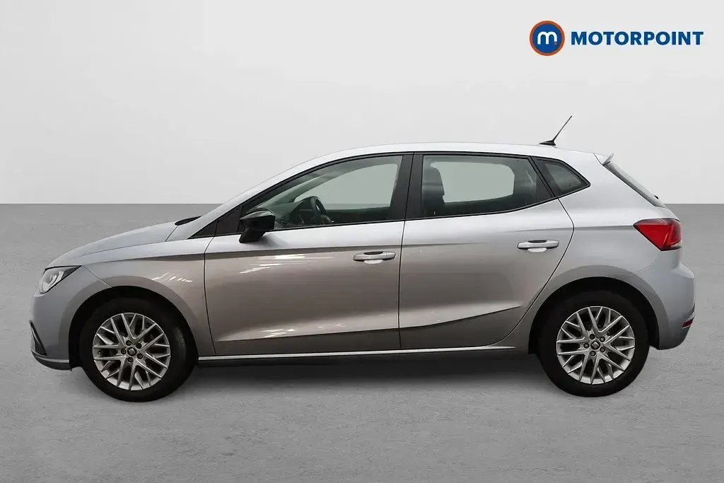 Begagnad Seat Ibiza SE Technology 2019 Silver Halvkombi