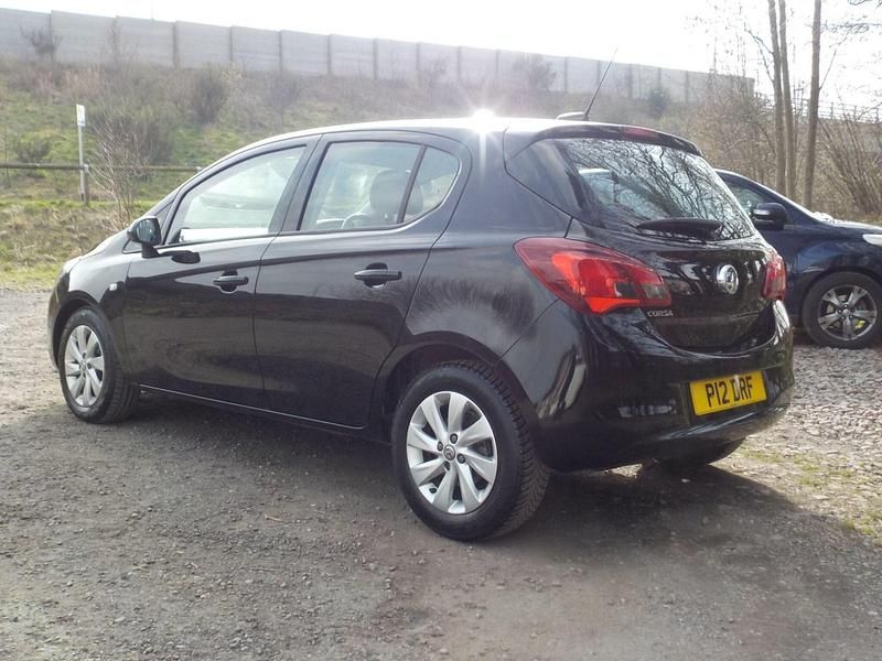 Used Vauxhall Corsa Design Edition 90 HP (66 kW) 2018 Black Hatchback
