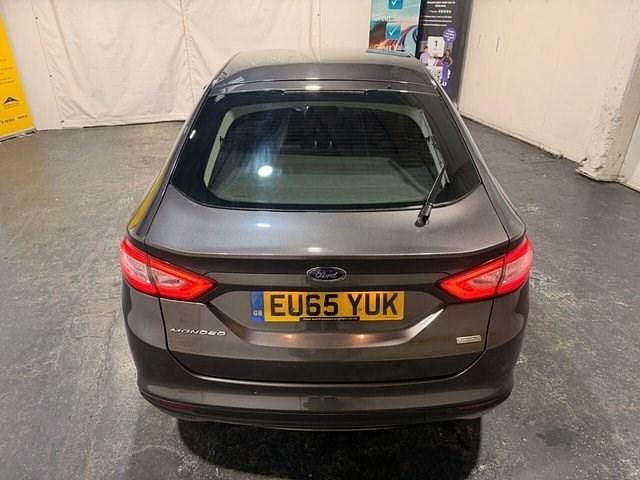 Used Ford Mondeo Titanium 120 HP (88 kW) 2015 Grey Hatchback