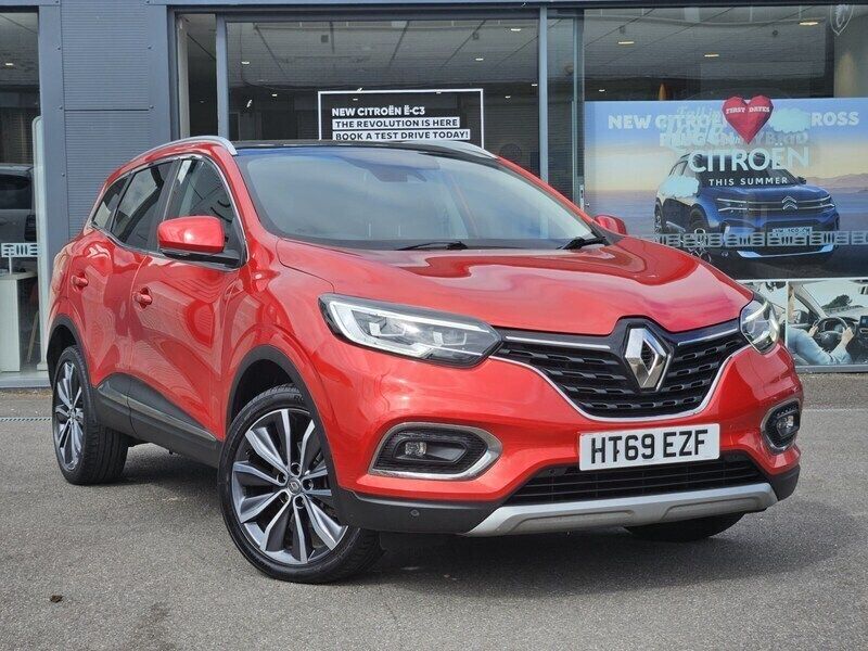 Red Used 2019 Renault Kadjar Version S SUV | £9,495 (Fair price) - Image 1/4