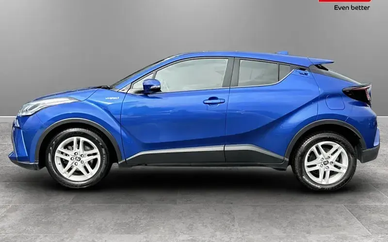 Begagnad Toyota C-HR 122 HK (89 kW) 2023 SUV
