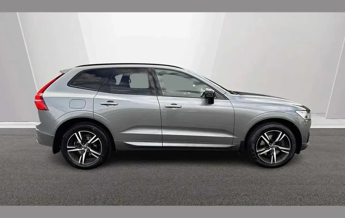 Used Volvo XC60 R-Design 247 HP (181 kW) 2020 Grey SUV