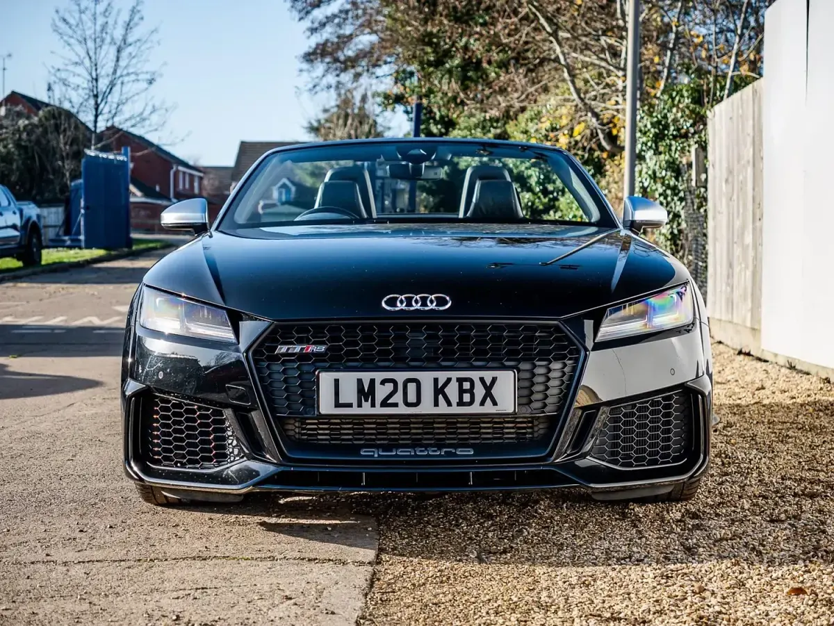 Usado Audi TT Roadster Performance 400 CV (294 kW) 2020 Negro Descapotable