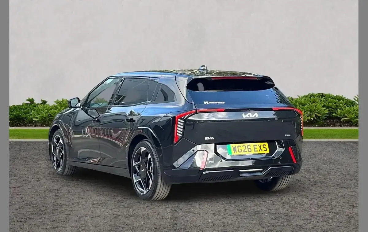 Ny Kia EV4 GT-Line S 150 kW (204 HK) 2026 Svart Halvkombi