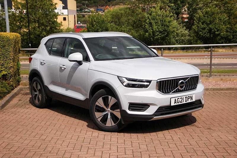 Silver Used 2021 Volvo XC40 Inscription SUV | £22,495 (Good price) - Image 1/4