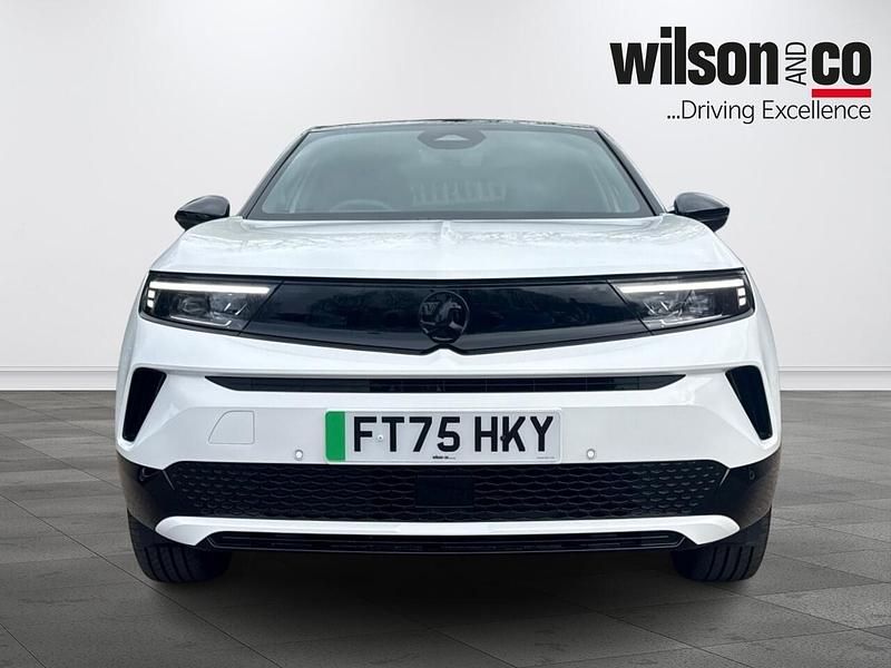New Vauxhall Mokka Ultimate 114 kW (156 HP) 2026 White SUV