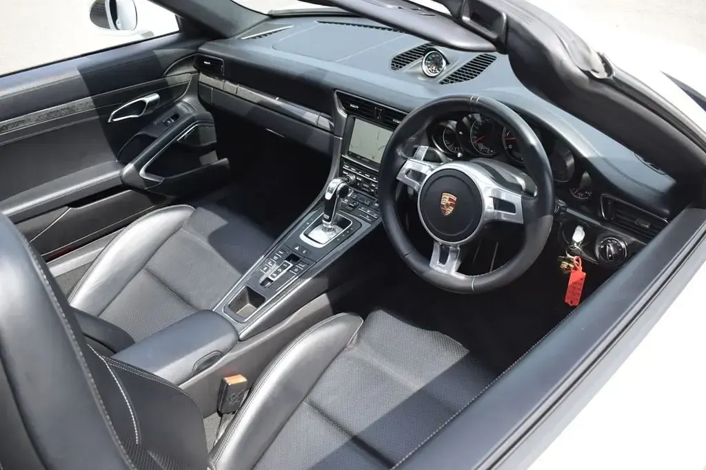 Used Porsche 911 Turbo S Cabriolet 560 HP (411 kW) 2015 White Cabriolet