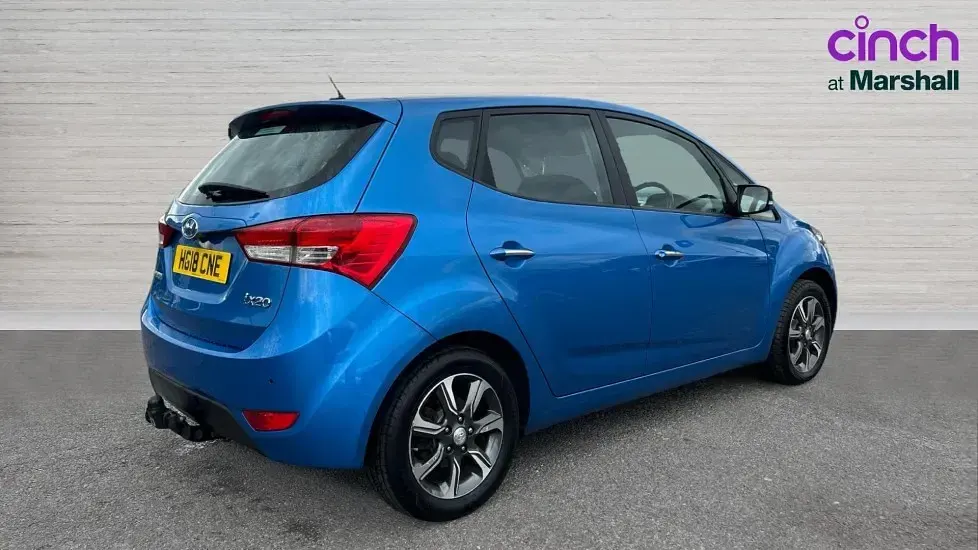 Used Hyundai ix20 SE 125 HP (91 kW) 2018 Blue Hatchback