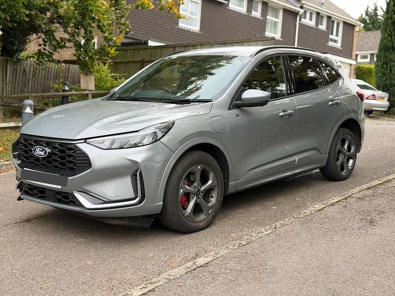 Silver Used 2025 Ford Kuga ST-Line SUV | £16,991 - Image 1/4