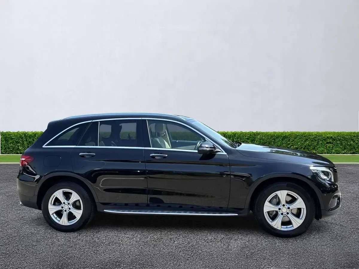 Used Mercedes GLC220 Premium 170 HP (125 kW) 2016 Black SUV
