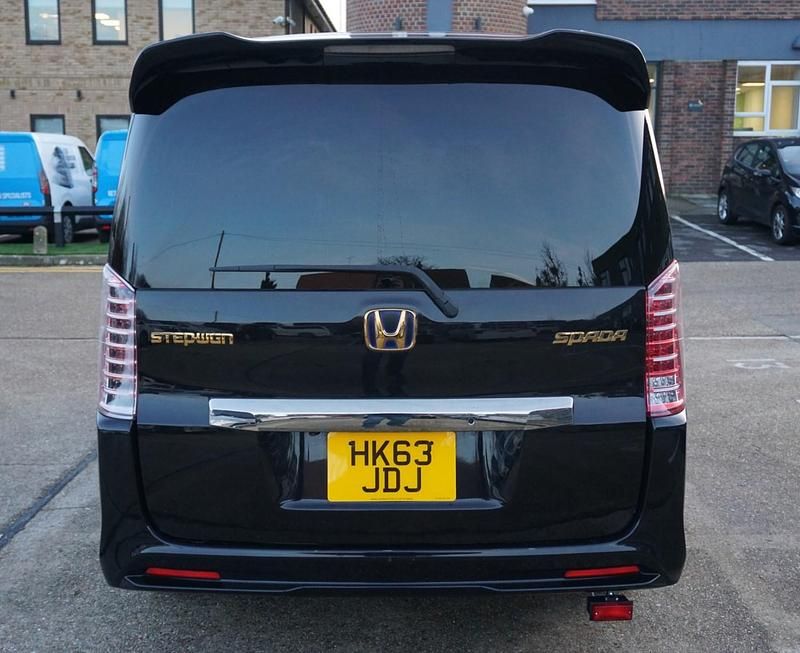 Used Honda Stepwgn Cool 2014 Black MPV