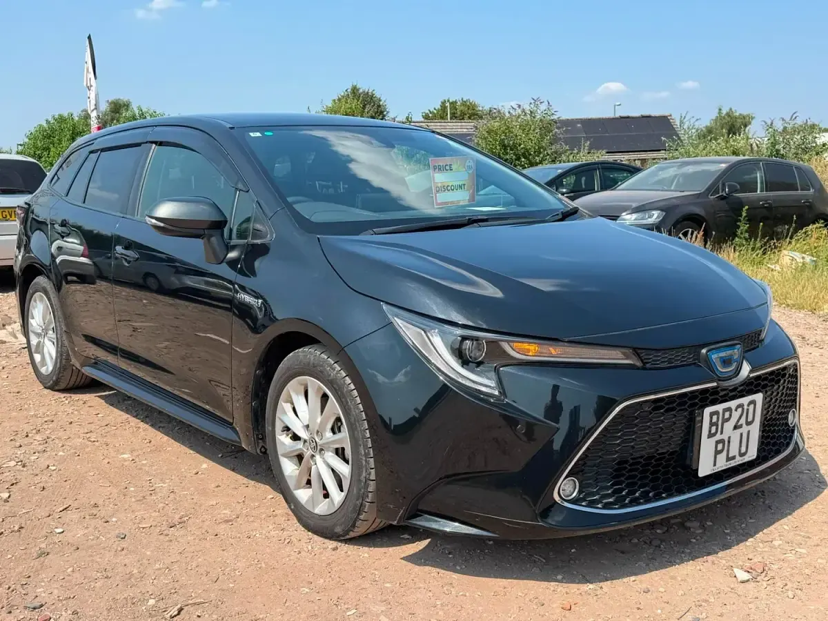 Used Toyota Corolla 122 HP (89 kW) 2020 Black Estate