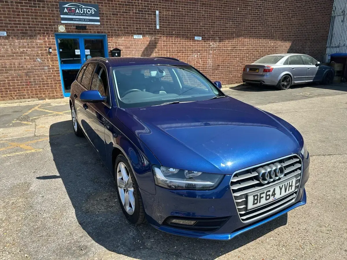 Used Audi A4 163 HP (119 kW) 2014 Blue Estate