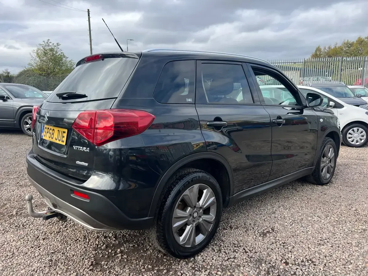 Gebraucht Suzuki Vitara SZ-T 112 PS (82 kW) 2018 Schwarz SUV