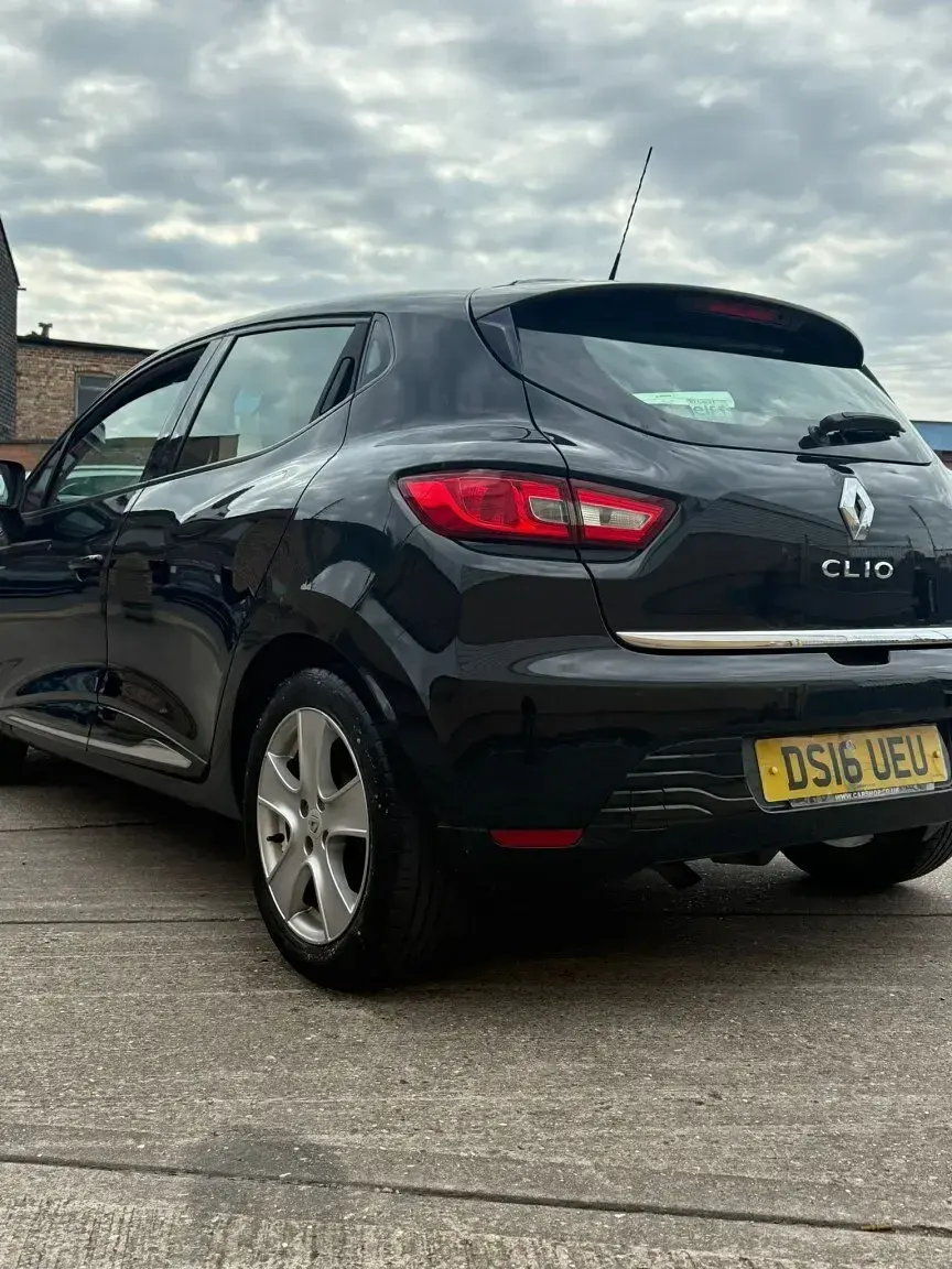 Used Renault Clio Dynamique 2016 Black Hatchback