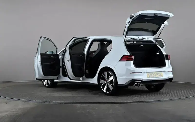 Used VW Golf VIII GTD 200 HP (147 kW) 2023 White Hatchback