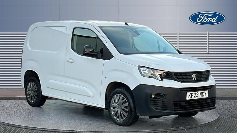 Used 2023 Peugeot Partner Premium Van | £12,950 (Fair price) - Image 1/3