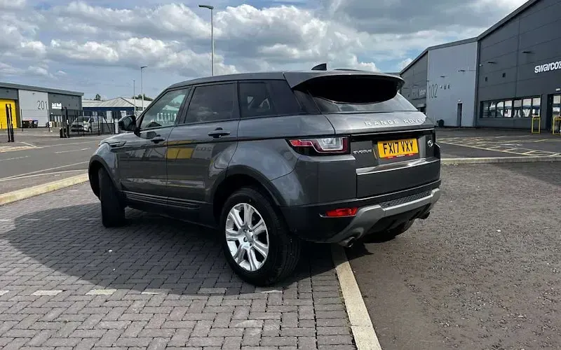 Used Land Rover Range Rover evoque SE 179 HP (131 kW) 2017 Hatchback