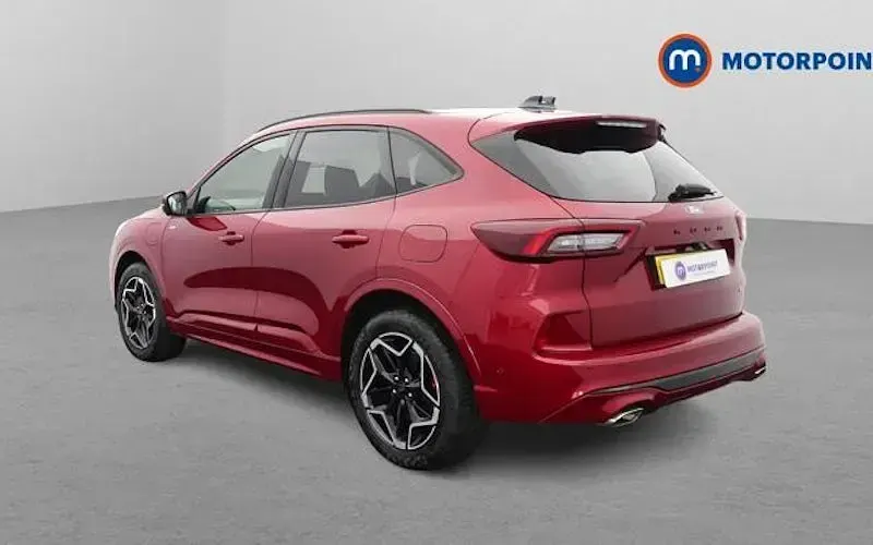 Second-hand Ford Kuga ST-Line X 242 CP (177 kW) 2026 SUV
