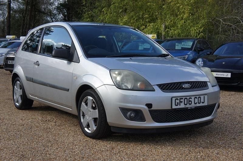 Used Ford Fiesta Zetec 2006 Silver Hatchback