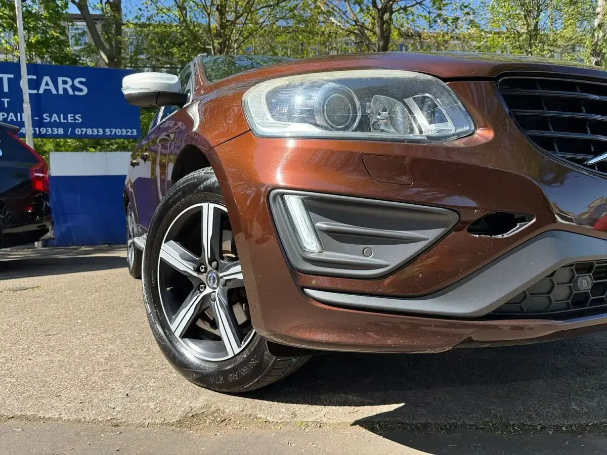 Used Volvo XC60 R-Design 190 HP (139 kW) 2016 Bronze SUV