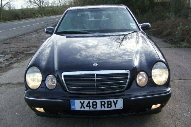 Used Mercedes E320 Elegance 2000 Sedan