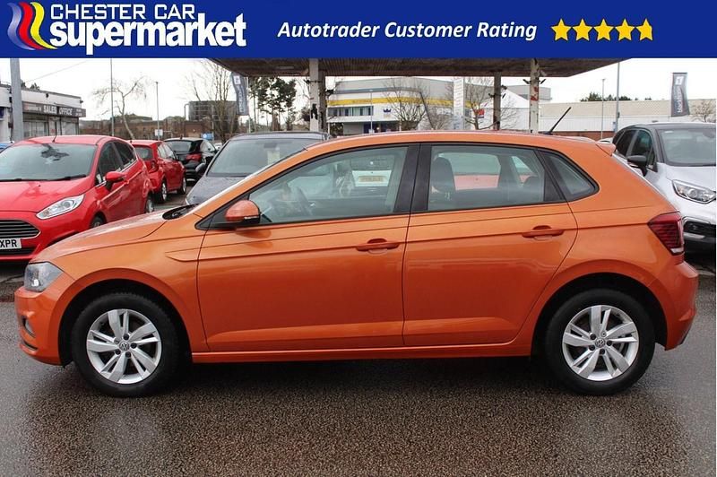 Used VW Polo SE 95 HP (69 kW) 2018 Orange Hatchback
