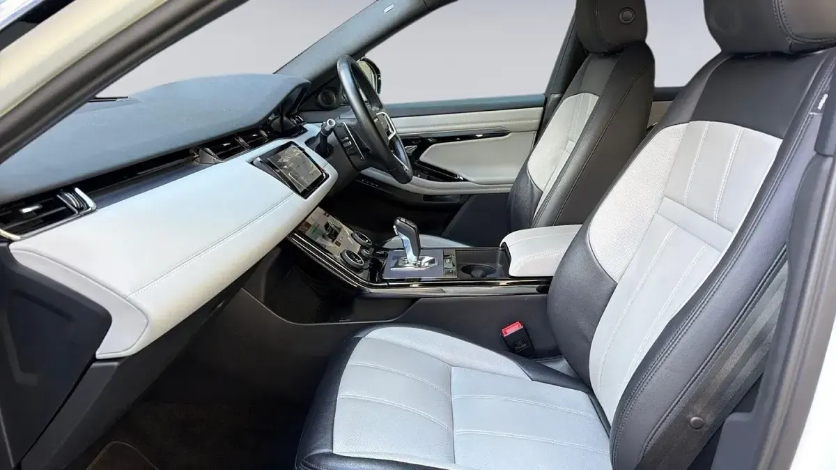 Used Land Rover Range Rover evoque SE Dynamic 2022 White SUV
