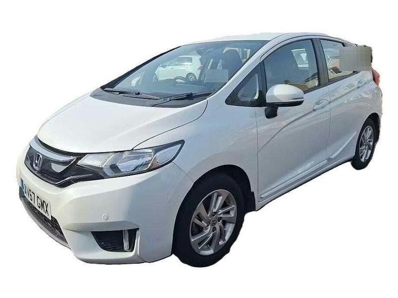 Used Honda Jazz SE 102 HP (75 kW) 2017 White Hatchback