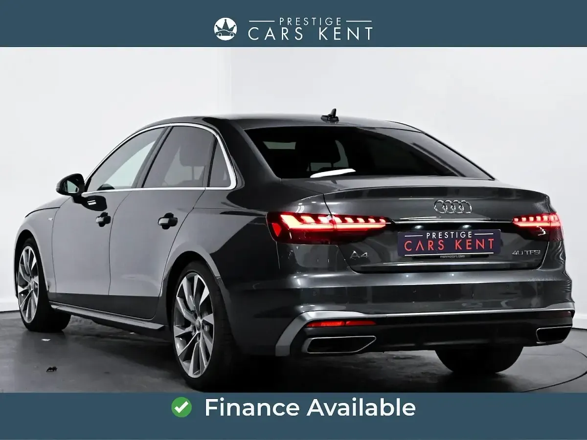 Begagnad Audi A4 S-Line 204 HK (150 kW) 2024 Grå Sedan