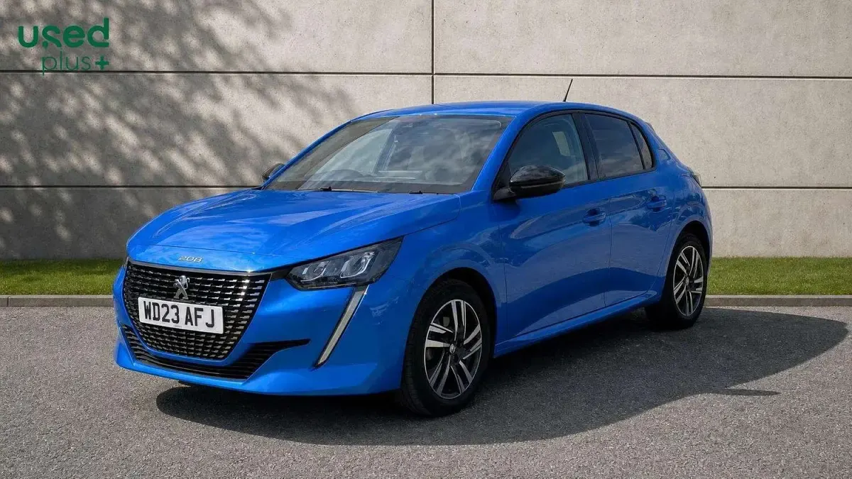 Used Peugeot 208 Allure+ 100 HP (73 kW) 2023 Blue Hatchback