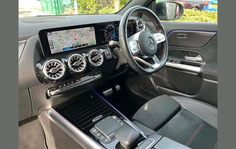 Used Mercedes GLA200 Executive 161 HP (118 kW) 2023 Black SUV