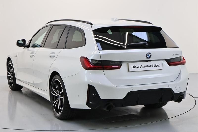 Used BMW 330e M Sport 288 HP (211 kW) 2024 White Estate
