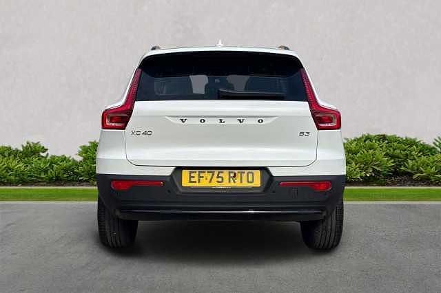 Used Volvo XC40 Plus 163 HP (119 kW) 2025 SUV