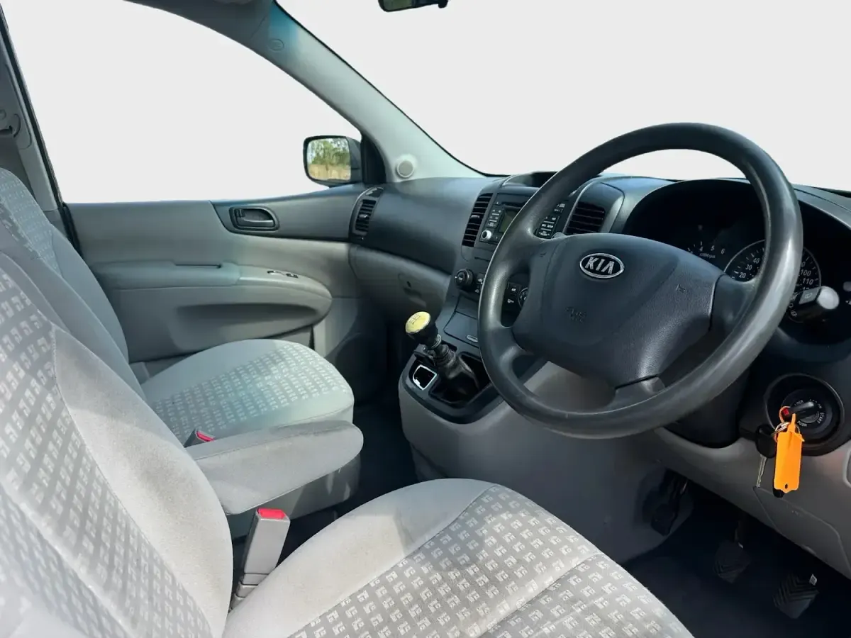 Used Kia Sedona Air 192 HP (141 kW) 2011 Black MPV