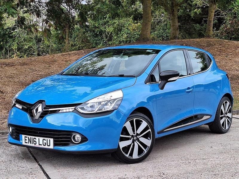 Blue Used 2016 Renault Clio IV Dynamique Hatchback | £6,295 (Fair price) - Image 1/4