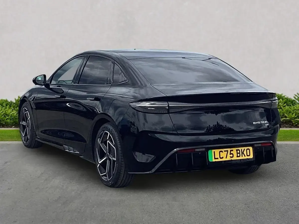 Used BYD Seal 389 kW (530 HP) 2025 Black Sedan