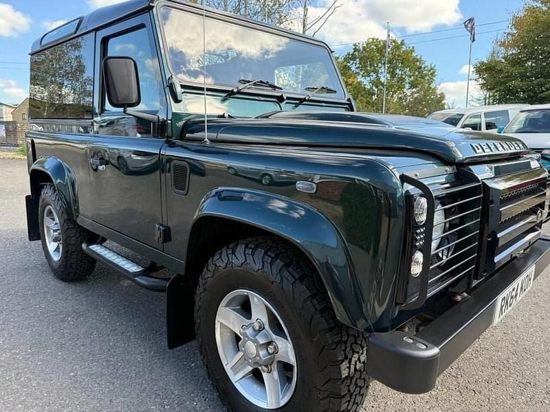 Used Land Rover Defender 122 HP (89 kW) 2014 Green SUV
