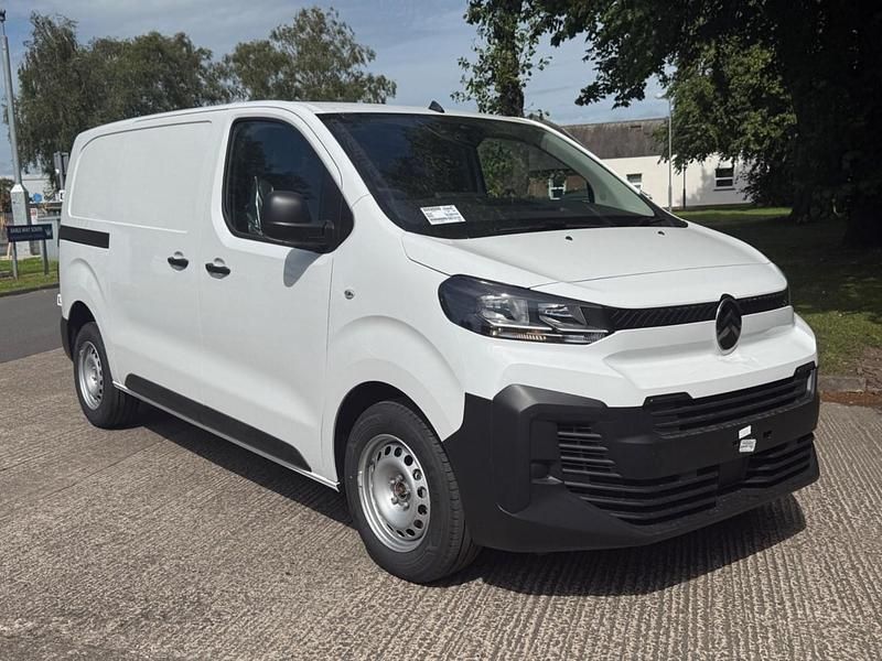 New 2025 Citroën Dispatch MPV | £21,995 (Expensive) - Image 1/4