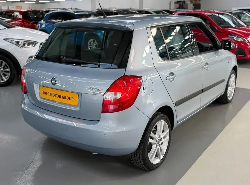 Used Skoda Fabia Elegance 105 HP (77 kW) 2011 Blue Hatchback