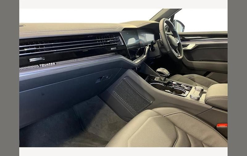 Used VW Touareg Black Edition 286 HP (210 kW) 2025 Silicon grey SUV