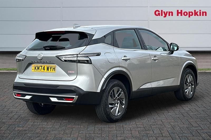 Used Nissan Qashqai Acenta Premium 158 HP (116 kW) 2024 Silver SUV