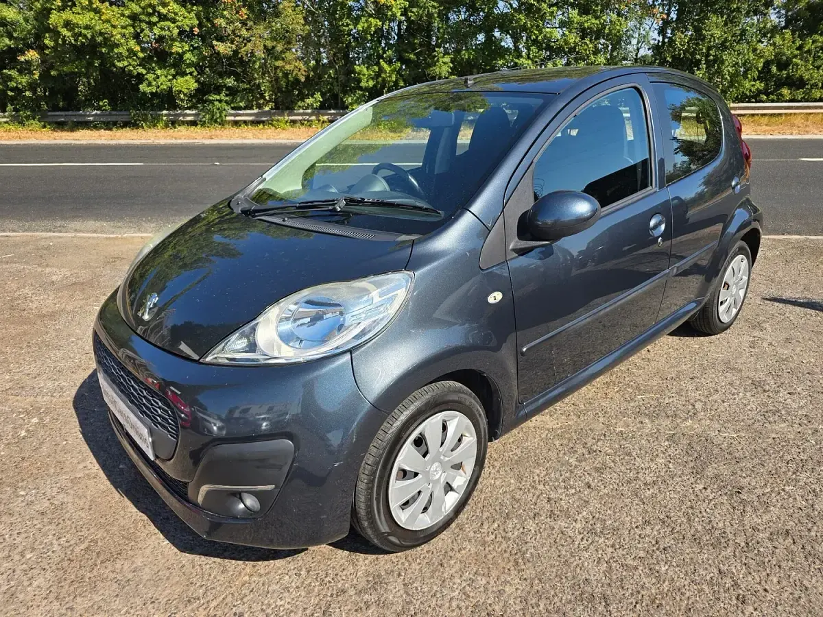 Used Peugeot 107 Active 68 HP (50 kW) 2012 Grey Hatchback