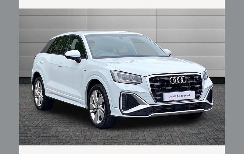 Used Audi Q2 S-Line 150 HP (110 kW) 2023 White SUV