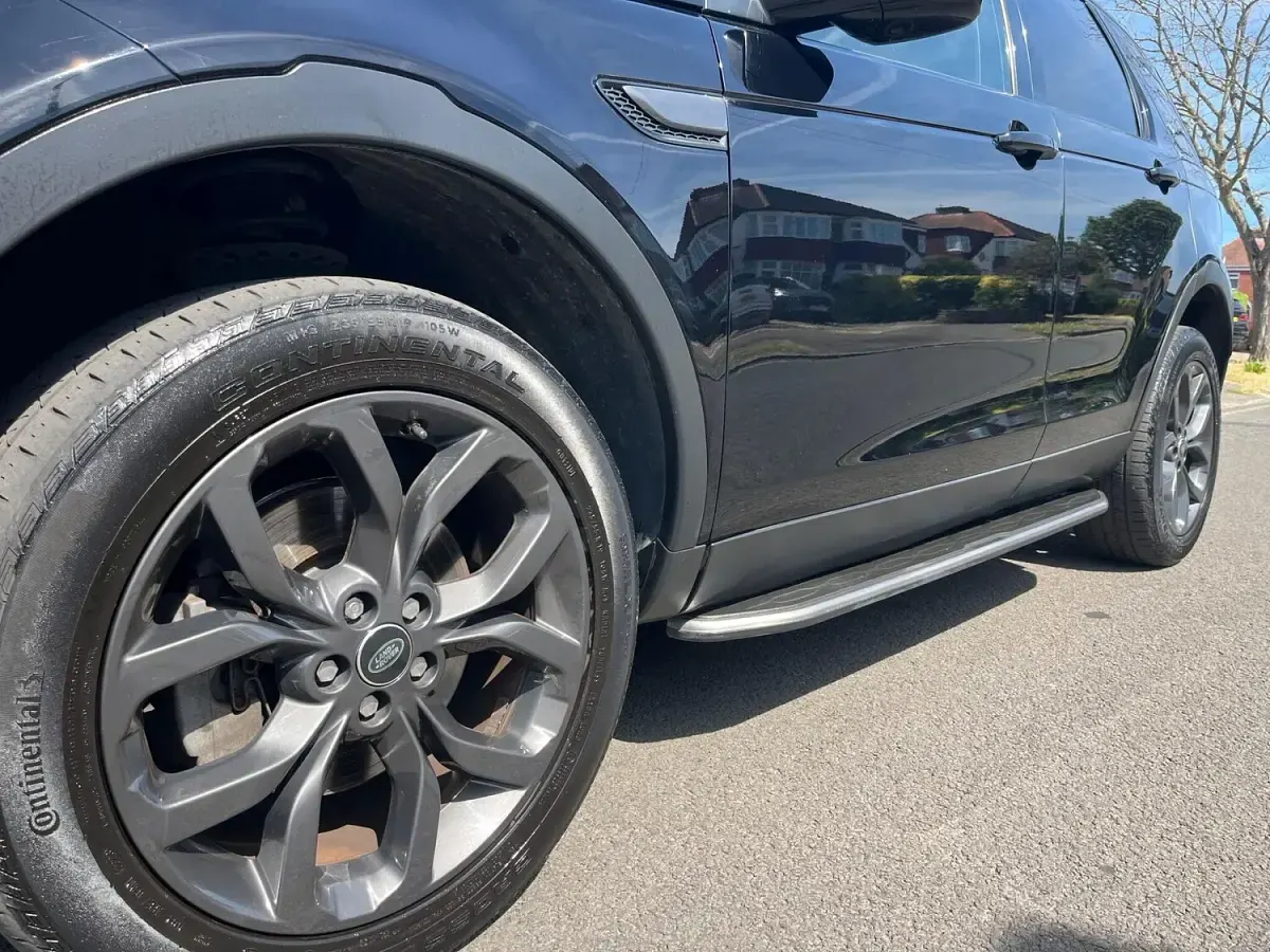 Used Land Rover Discovery Sport Landmark 180 HP (132 kW) 2018 Black SUV